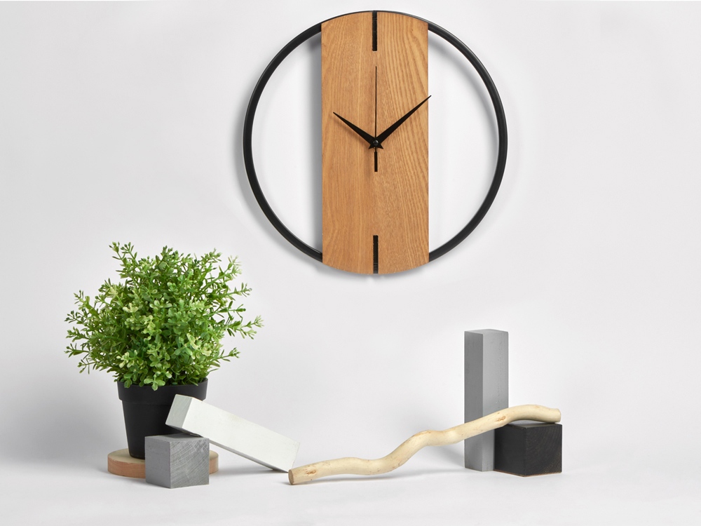 Деревянные часы с металлическим ободом «Time Wheel» — изображение 6
